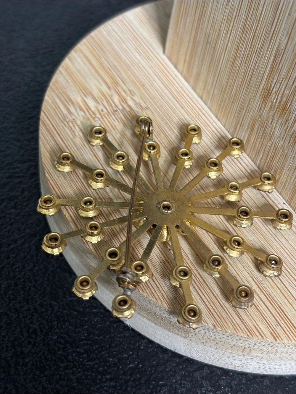 Vintage Gold-Tone Crystal Starburst Brooch - Brown and Clear Stones